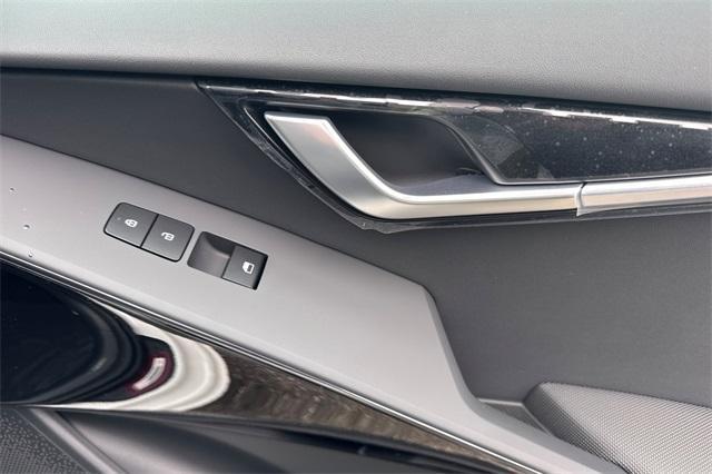 new 2025 Kia Niro car, priced at $31,551
