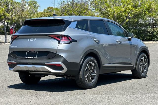 new 2025 Kia Sportage Hybrid car, priced at $30,540