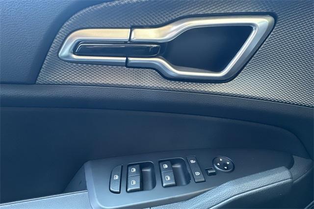 new 2025 Kia Sportage Hybrid car, priced at $30,540