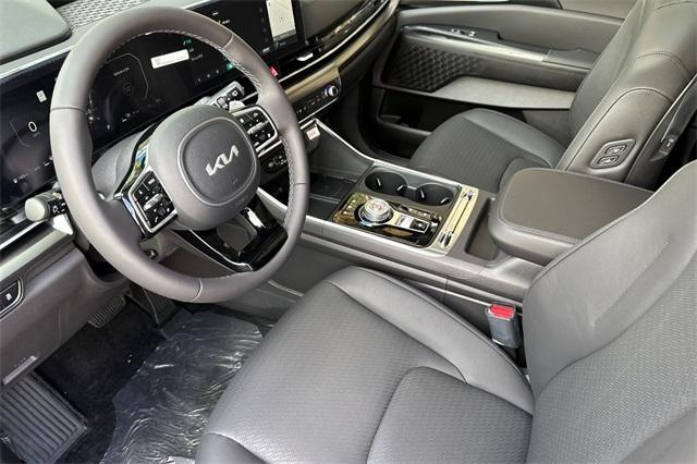 new 2026 Kia Carnival Hybrid car, priced at $55,365