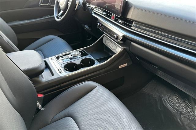 new 2026 Kia Carnival Hybrid car, priced at $55,365