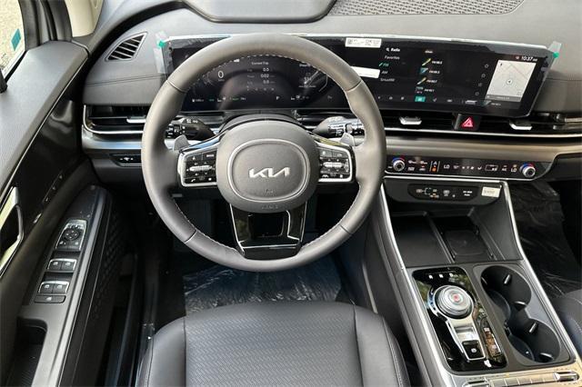 new 2026 Kia Carnival Hybrid car, priced at $55,365