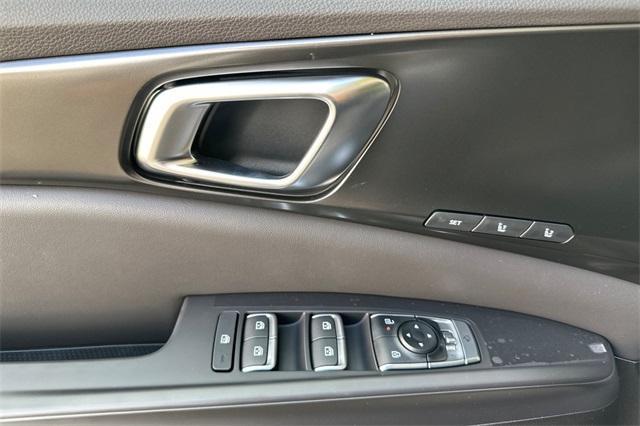 new 2026 Kia Carnival Hybrid car, priced at $55,365