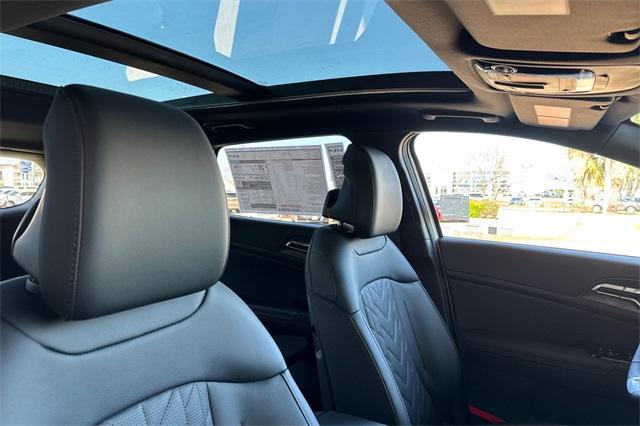 new 2025 Kia Sportage car, priced at $35,755