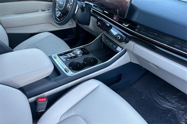 new 2026 Kia Carnival car, priced at $55,285