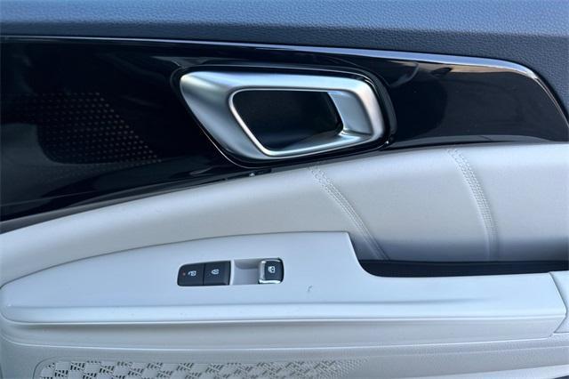 new 2026 Kia Carnival car, priced at $55,285