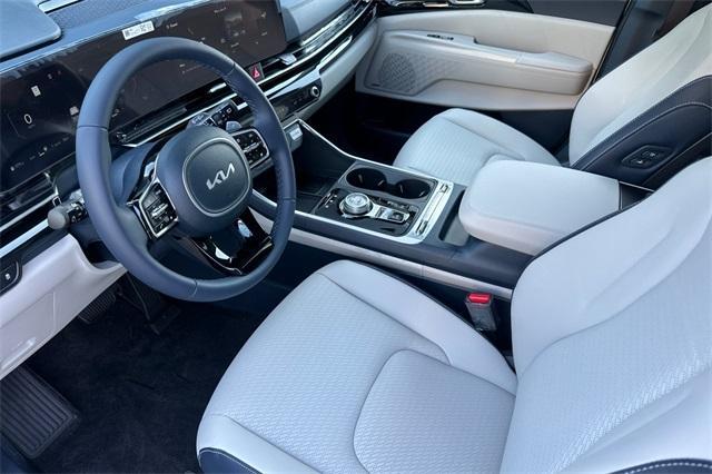 new 2026 Kia Carnival car, priced at $55,285