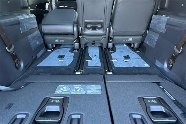 new 2025 Kia Carnival Hybrid car, priced at $53,595