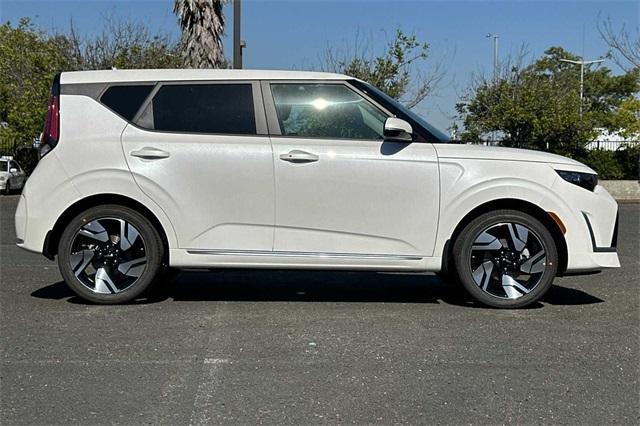 new 2025 Kia Soul car, priced at $25,920