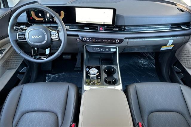 new 2025 Kia Carnival Hybrid car, priced at $44,700