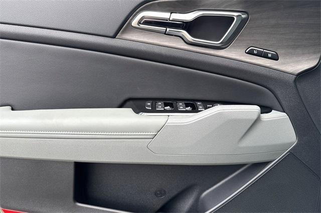 new 2025 Kia Sportage Plug-In Hybrid car, priced at $45,960