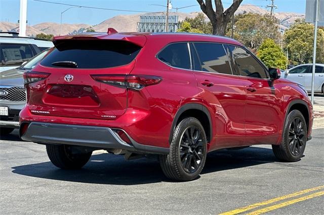 used 2023 Toyota Highlander car, priced at $36,186