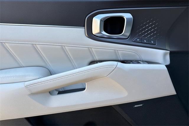 new 2025 Kia Sorento Hybrid car, priced at $48,530