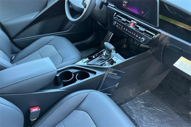 new 2025 Kia Niro car, priced at $34,055