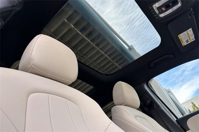 used 2021 Mercedes-Benz GLB 250 car, priced at $24,475