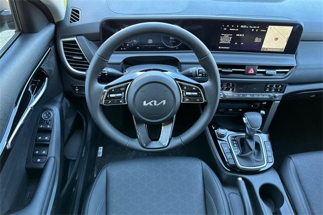 new 2026 Kia Seltos car, priced at $28,195