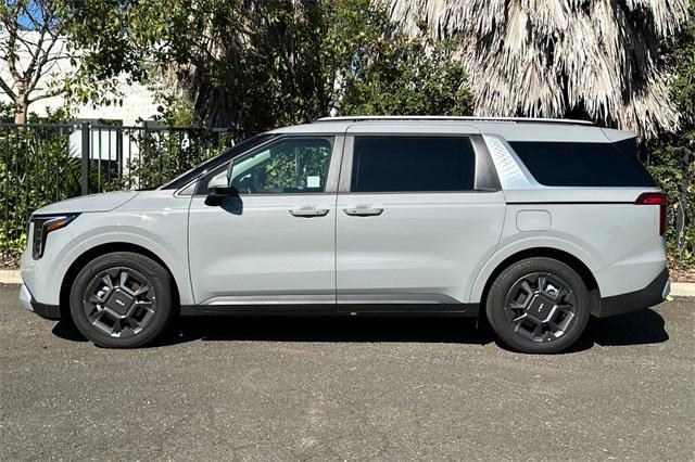 new 2025 Kia Carnival Hybrid car, priced at $45,195