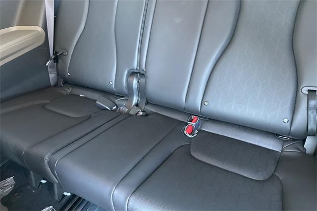 new 2025 Kia Carnival Hybrid car, priced at $45,195