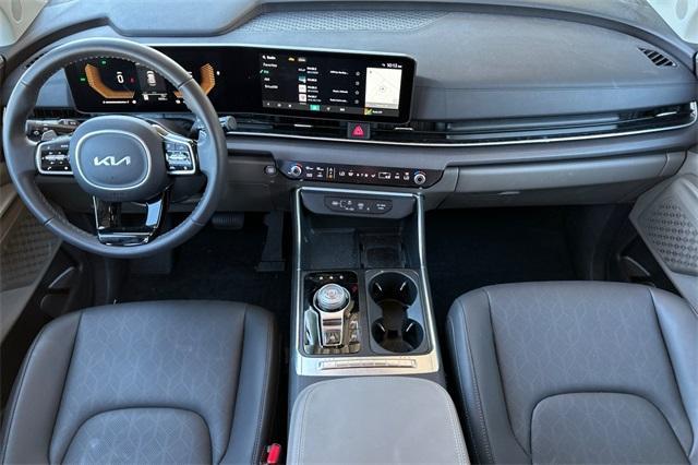 new 2025 Kia Carnival Hybrid car, priced at $45,195