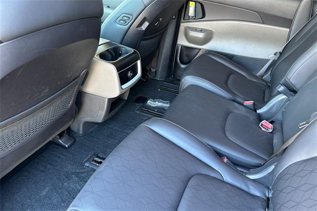 new 2025 Kia Carnival Hybrid car, priced at $45,195