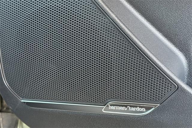 new 2025 Kia Sportage Plug-In Hybrid car, priced at $46,185