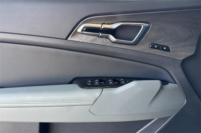 new 2025 Kia Sportage Plug-In Hybrid car, priced at $46,185
