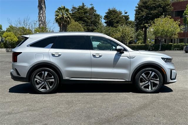 used 2022 Kia Sorento Plug-In Hybrid car, priced at $33,130