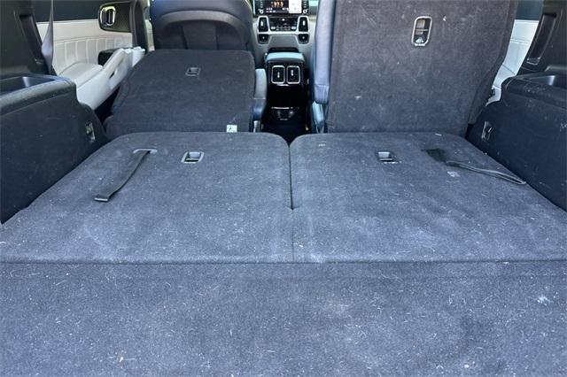 used 2022 Kia Sorento Plug-In Hybrid car, priced at $33,130
