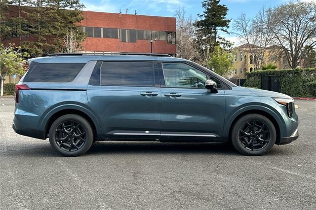 new 2025 Kia Carnival Hybrid car, priced at $55,095
