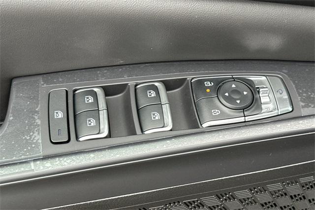 new 2025 Kia Carnival Hybrid car, priced at $50,600