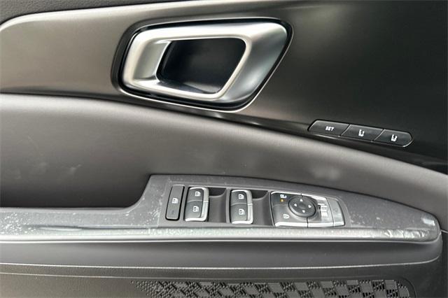new 2025 Kia Carnival Hybrid car, priced at $50,600