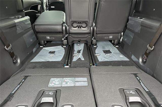 new 2025 Kia Carnival Hybrid car, priced at $50,600