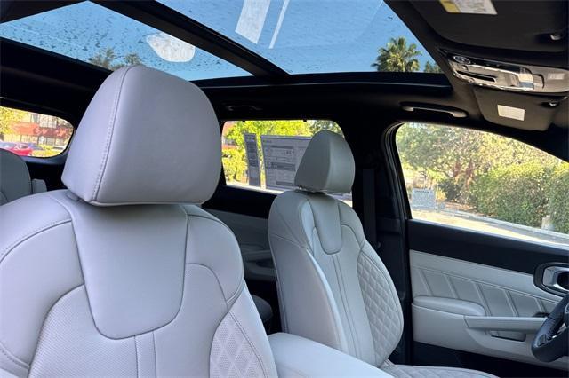 new 2025 Kia Sorento Hybrid car, priced at $48,530