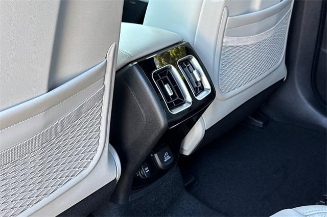 new 2025 Kia Sorento Hybrid car, priced at $48,530