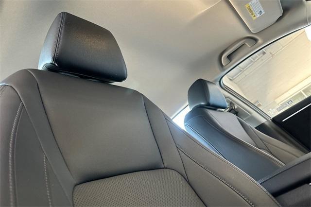 used 2018 Honda Clarity Plug-In Hybrid car, priced at $20,895