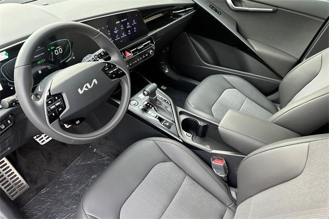 new 2025 Kia Niro car, priced at $33,660