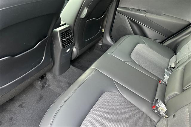 new 2025 Kia Niro car, priced at $33,660