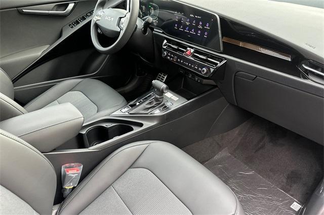 new 2025 Kia Niro car, priced at $33,660