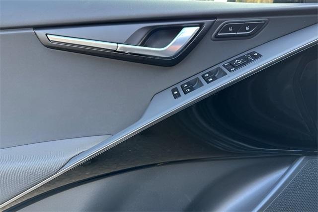 new 2025 Kia Niro car, priced at $34,560