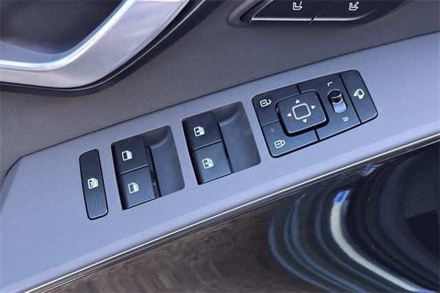 new 2025 Kia Niro car, priced at $34,560