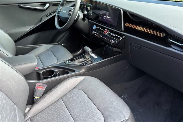 new 2025 Kia Niro car, priced at $34,560