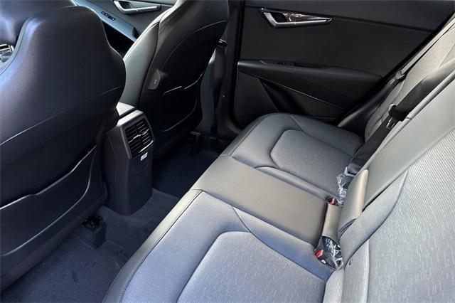 new 2025 Kia Niro car, priced at $34,560