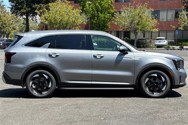 new 2025 Kia Sorento Plug-In Hybrid car, priced at $50,560