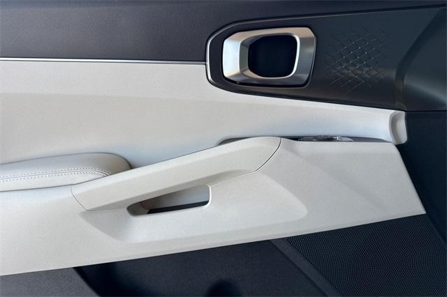 new 2025 Kia Sorento Plug-In Hybrid car, priced at $50,560