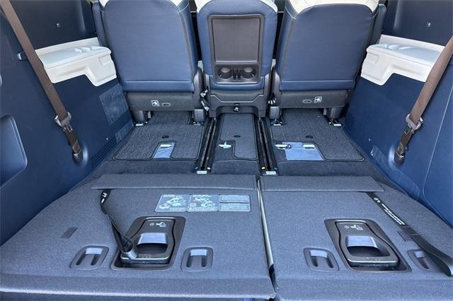 new 2025 Kia Carnival Hybrid car, priced at $57,595