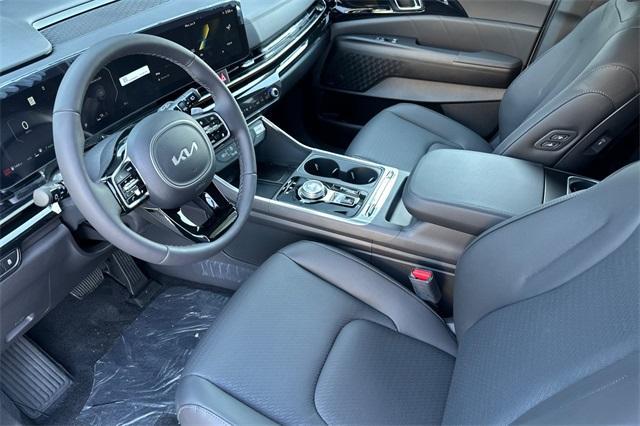 new 2026 Kia Carnival car, priced at $55,285