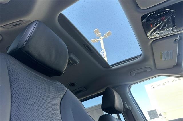 new 2026 Kia Carnival car, priced at $55,285