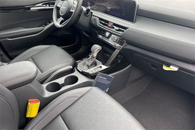 new 2025 Kia Seltos car, priced at $28,575