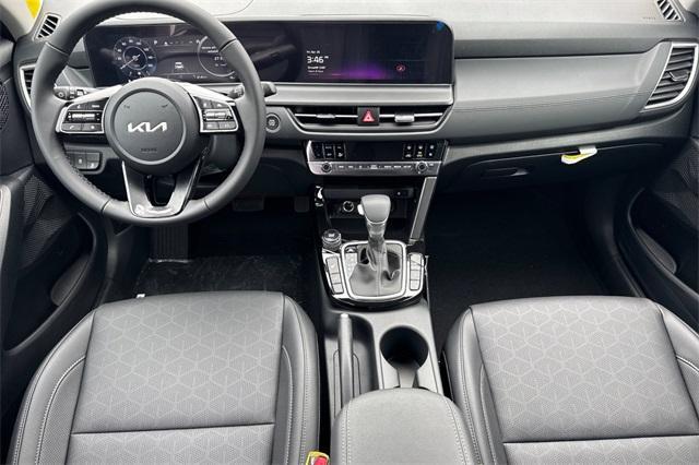 new 2025 Kia Seltos car, priced at $28,575
