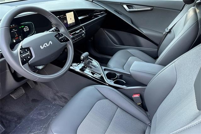 new 2025 Kia Niro Plug-In Hybrid car, priced at $36,160
